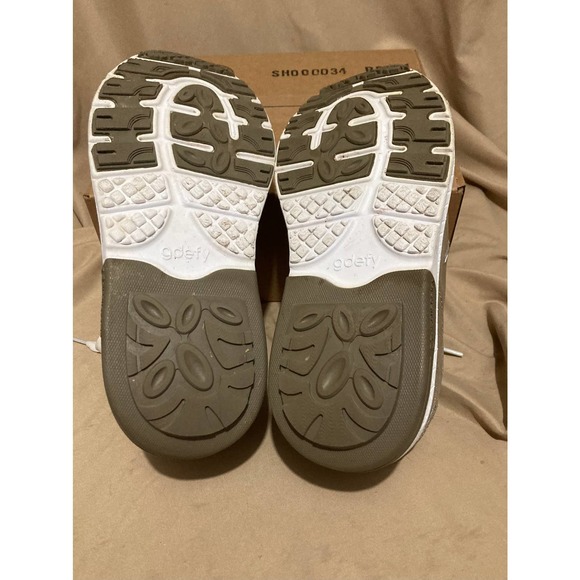 Women's GDEFY Orion Athletic Shoes Size 7W - Picture 7 of 9